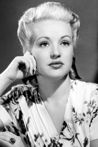 Betty Grable, photo 3 of 3