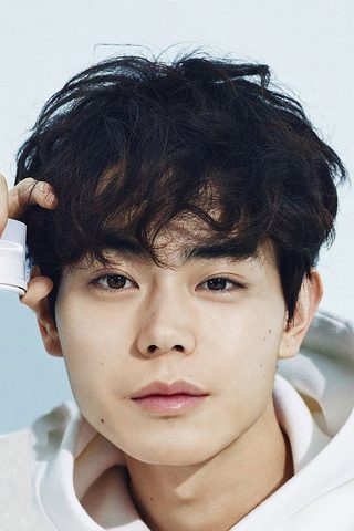 Masaki Suda, photo 2 of 3