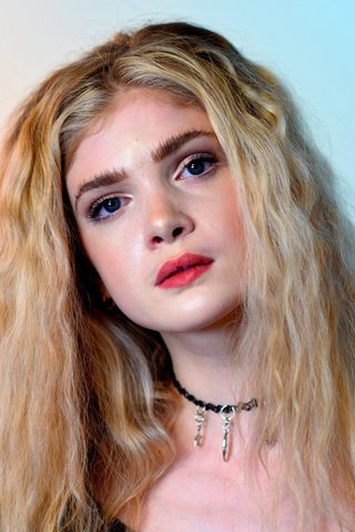 Elena Kampouris, photo 2 of 3