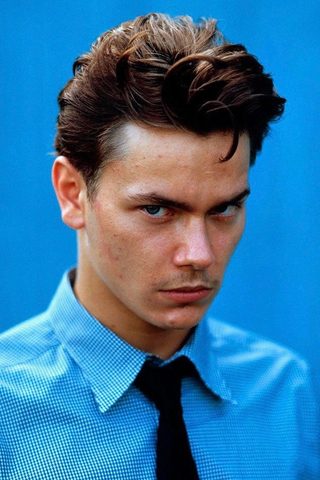 River Phoenix, photo 1 of 3
