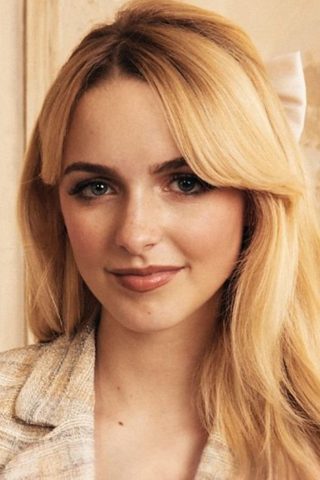 Mckenna Grace, photo 3 of 3