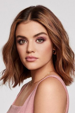 Lucy Hale, photo 3 of 3