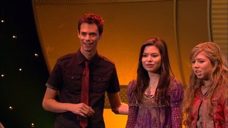 iCarly: iGo to Japan still 4