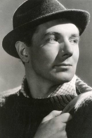 Michael Redgrave, photo 2 of 3