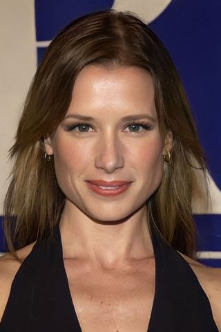 Shawnee Smith, photo 1 of 3