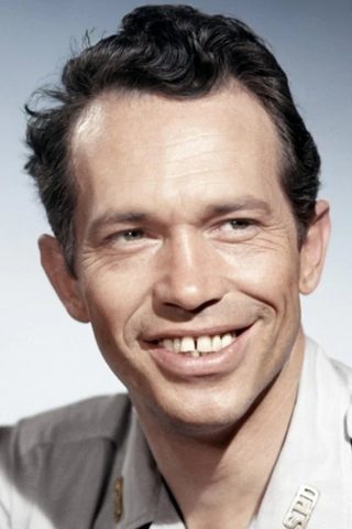 Warren Oates, photo 3 of 3