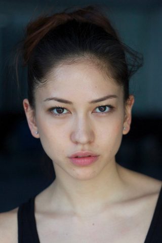 Sonoya Mizuno, photo 1 of 3