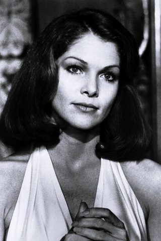 Lois Chiles, photo 3 of 3