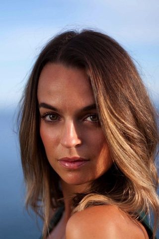 Bianca Bradey, photo 3 of 3