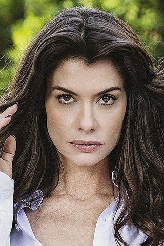 Alinne Moraes, photo 3 of 3