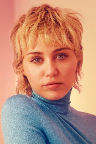 Miley Cyrus, photo 2 of 3