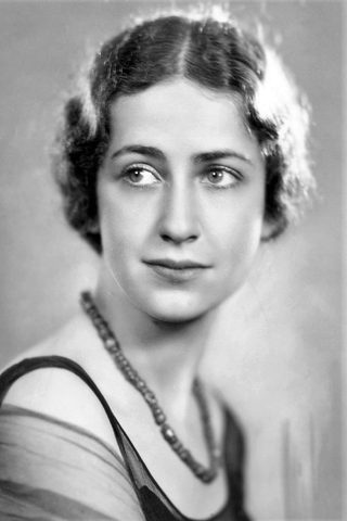 Peggy Ashcroft, photo 2 of 3