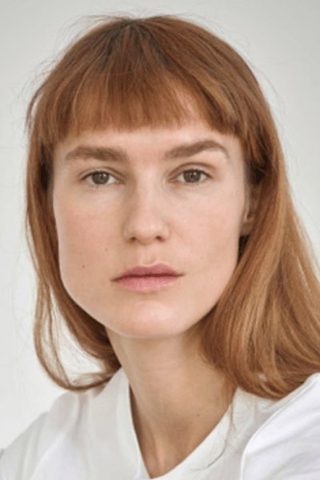 Amanda Collin, photo 1 of 3