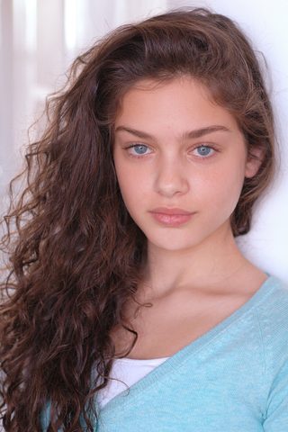 Odeya Rush, photo 1 of 3