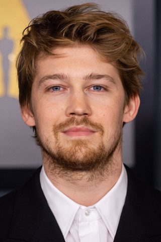 Joe Alwyn, photo 3 of 3
