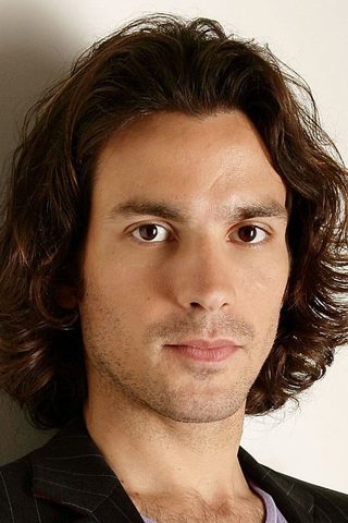 Santiago Cabrera, photo 3 of 3