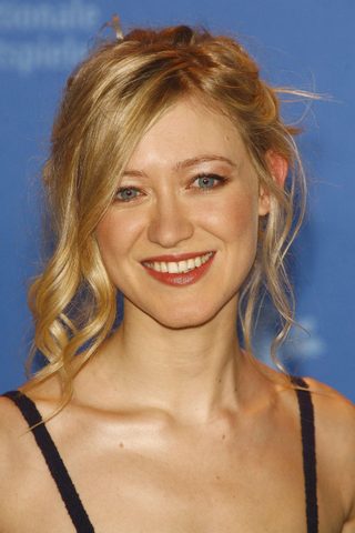 Siobhan Hewlett, photo 2 of 3