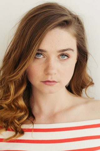 Jessica Barden, photo 3 of 3