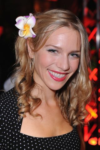 Julia Dietze, photo 3 of 3