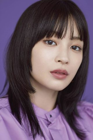 Suzu Hirose, photo 1 of 3