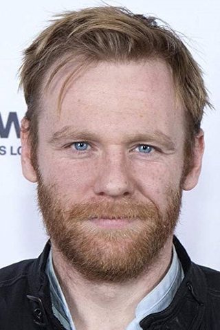 Brian Gleeson, photo 2 of 3