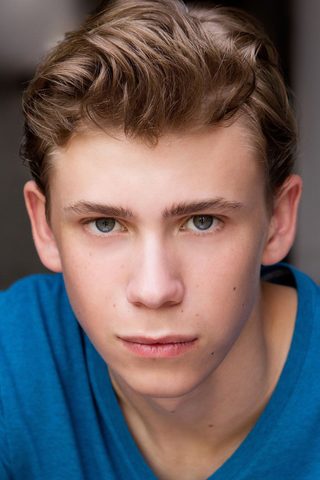 Owen Teague, photo 2 of 3