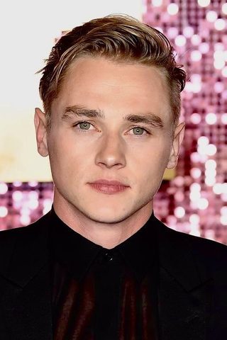 Ben Hardy, photo 3 of 3
