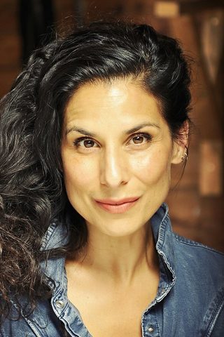 Laara Sadiq, photo 2 of 3