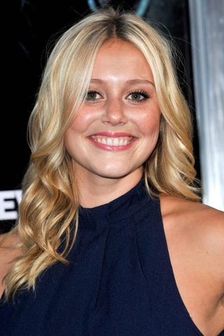 Julianna Guill, photo 1 of 3