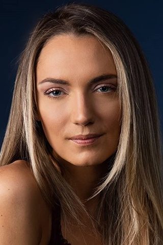 Hannah Levien, photo 3 of 3
