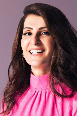 Nia Vardalos, photo 3 of 3