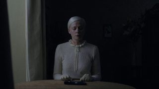 Oddity still 4