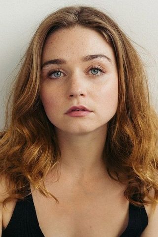 Jessica Barden, photo 1 of 3