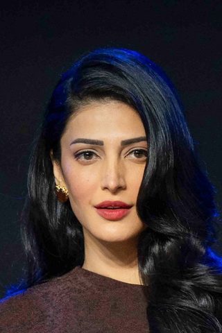 Shruti Haasan, photo 2 of 3