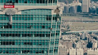 Skyscraper Live still 2