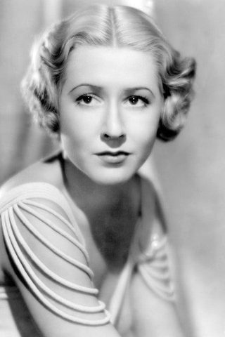 Mae Clarke, photo 1 of 3