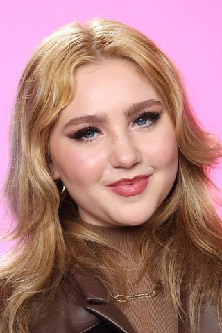 Ella Anderson, photo 1 of 3
