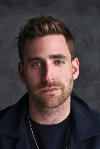 Oliver Jackson-Cohen, photo 3 of 3