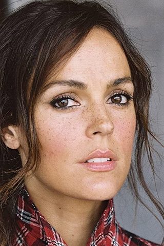 Erin Cahill, photo 2 of 3