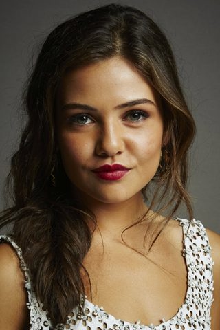 Danielle Campbell, photo 2 of 3