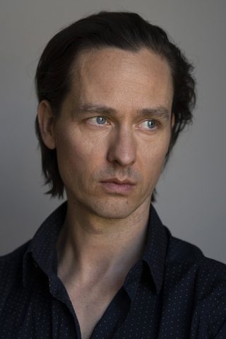 Tom Schilling, photo 3 of 3