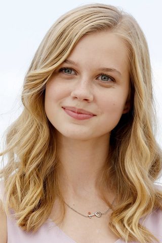Angourie Rice, photo 2 of 3