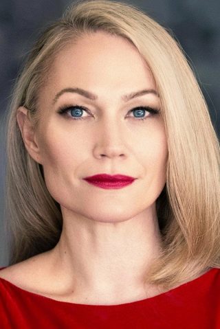 Sarah Wynter, photo 3 of 3