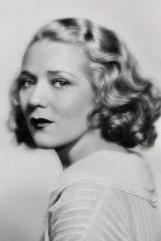 Mary Pickford, photo 1 of 3
