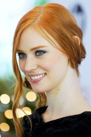 Deborah Ann Woll, photo 1 of 3