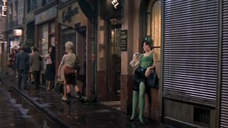 Irma la Douce still 3