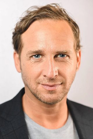 Josh Lucas, photo 3 of 3