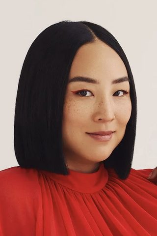 Greta Lee, photo 2 of 3