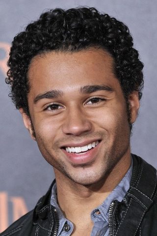 Corbin Bleu, photo 3 of 3