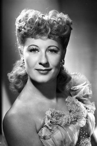Joan Davis, photo 1 of 3